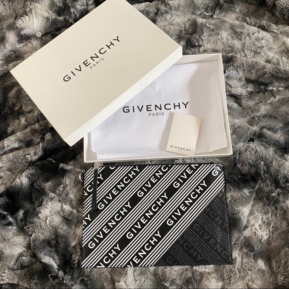SOLD ❌Givenchy leather pouch